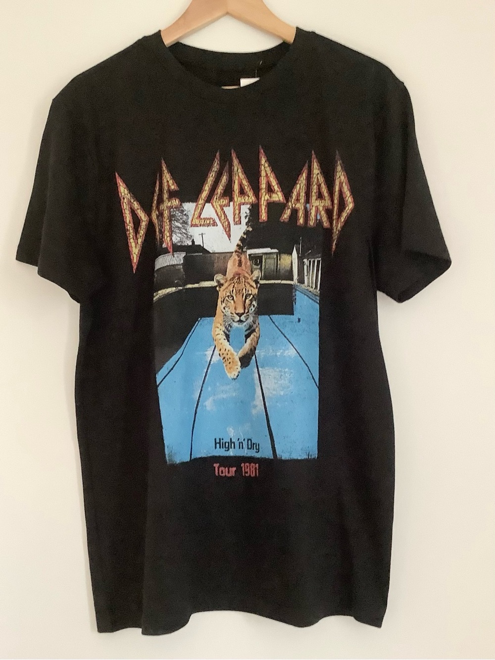 Def Leppard Black 'High 'n' Dry Tour 1981' Short Sleeve Tee Men’s Sz. M
